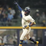 Jackson Chourio fue la bujía de Milwaukee