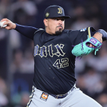 Andrés Machado sigue perfecto en rescates en Japón