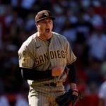 Cerrador de los Padres está a tiro de récord histórico