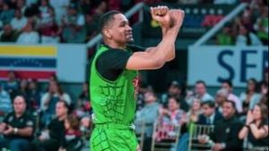 Cocodrilos domina la novena semana con Luis Montero como MVP