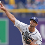 Nick Martínez domina a su exequipo y se lleva la victoria