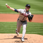 Ritchie permite jonrón en su 1er lanzamiento en MLB pero guía victoria de Bravos