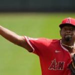 el primer lanzador con cuatro victorias en 2026