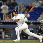 Javier Sanoja consigue acción clave para el triunfo de Marlins