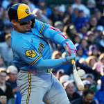 William Contreras prolonga su buen momento con Milwaukee