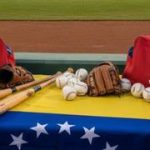 Alineación de los Medias Rojas se pintó de tricolor