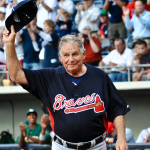 Fallece Bobby Cox, el legendario manager de los Bravos en los 90s