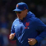 Carlos Mendoza aplaude el triunfo de Mets