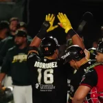 David Rodríguez comandó la victoria de Pericos