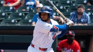 Jugador de los Leones del Caracas pelea el liderato de remolques con prospecto de los Yankees