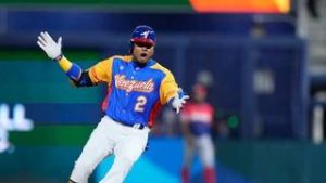 Luis Arráez entrega su medalla de oro a quien lo hizo posible