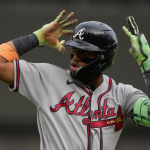 Ronald Acuña Jr. la saca del campo en victoria de los Bravos
