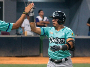 Wilfredo Tovar sobresale con el bate en la Liga Mayor