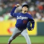 Yoshinobu Yamamoto se reencuentra con la victoria y obtiene su mejor cifra de ponches