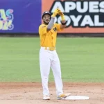 Diego González hizo historia en el triunfo de Líderes