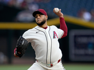 Eduardo Rodriguez sigue hoy en pos de las cien victorias