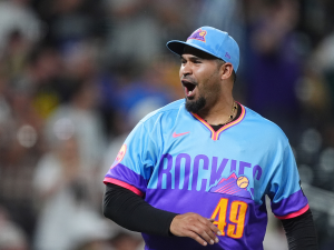 Antonio Senzatela consolida importante registro con los Rockies