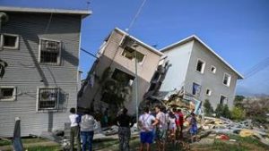 920 fallecidos y más de 1.000 estructuras afectadas