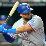Elías Díaz busca mantenerse con los Rangers de Texas