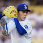 Sasaki brilla con 10 ponches y Freeman pega HR de oro ante Angelinos