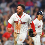 Jonrón de Contreras y dominio de Suárez guían a Boston
