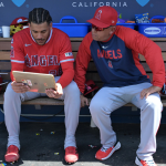 La MLB tomará una medida contra la tecnología en el banquillo