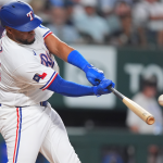 Elías Díaz aportó su poder en paliza de los Rangers