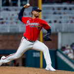 Elieser Hernández estrena su casilla de salvamentos en Grandes Ligas