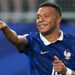 Kylian Mbappé hace historia y acorrala los récords de Lionel Messi