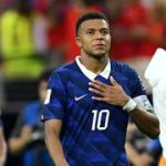 Mbappé podría quitarle la bota de oro a Messi aunque no anote más goles