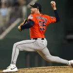 Astros designan para asignación a Nate Pearson