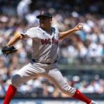Ranger Suárez abandona temprano su apertura tras aparente lesión