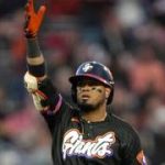 ¿Luis Arráez podría llegar a este equipo y desplazar a su prospecto?