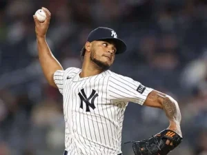 Camilo Doval es cambiado a los Piratas de Pittsburgh