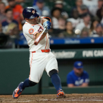 José Altuve supera a Bob Abreu entre los reyes del hit criollo