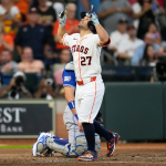 José Altuve la saca pero los Astros caen ante Azulejos