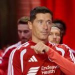 Robert Lewandowski brilla con dos goles en su estreno en el Soldier Field