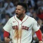 Willson Contreras tuvo que abandonar el encuentro ante los Medias Blancas